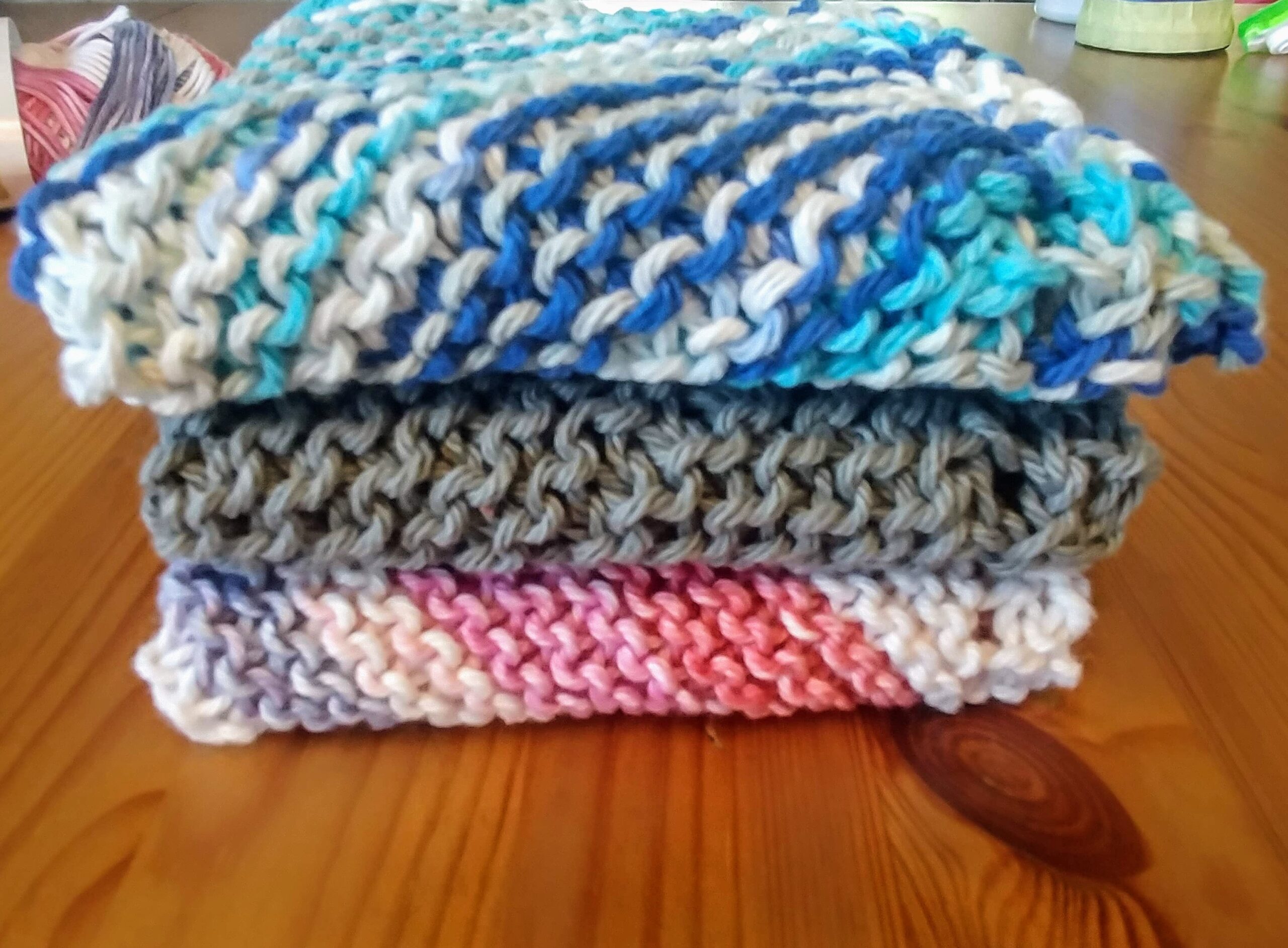 Knit an Easy Farmhouse Dishcloth – For Beginners